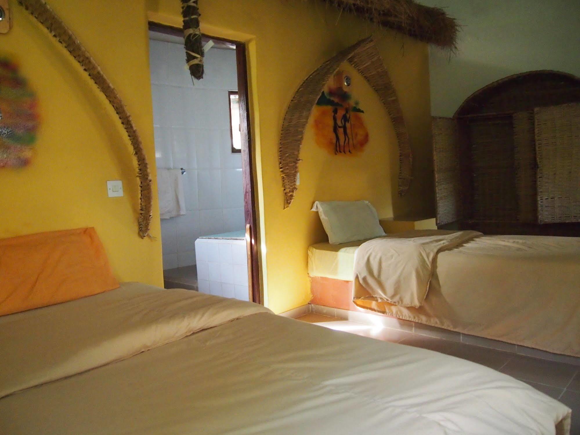 Footsteps Eco-Lodge Gunjur Dış mekan fotoğraf